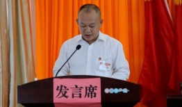 在警察局吃瓜成团宠免费,吃瓜成团宠的欢乐日常