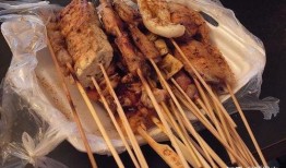 外卖员爆料烧烤视频,揭秘街头美食真相